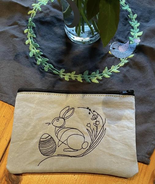 Stickdatei Liniendatei Hase mit Ei